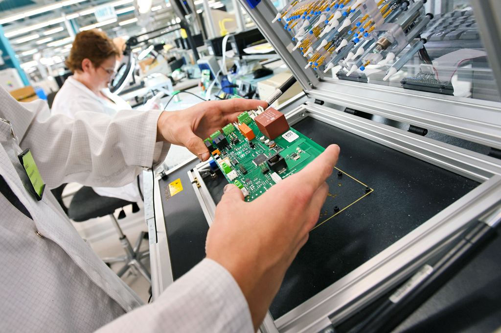 PCB assembly outsourcing testing